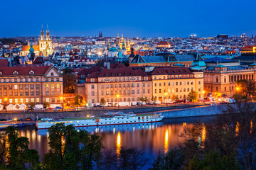Fototapeta na wymiar Evening view of Prague, Czech Republic