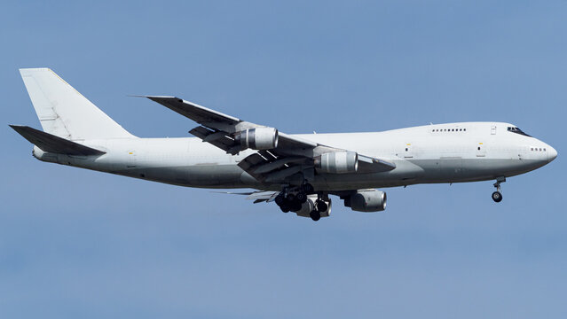 B747