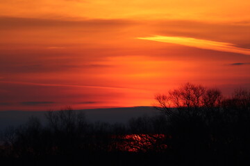 Fototapeta na wymiar Dramatic winter sunset