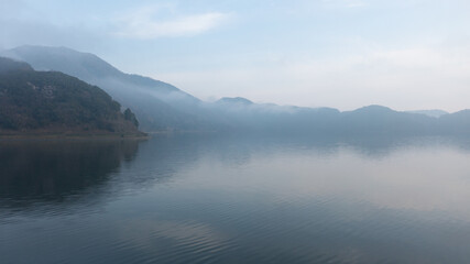 福井県三方五湖からの霧の景色 ドローン空撮