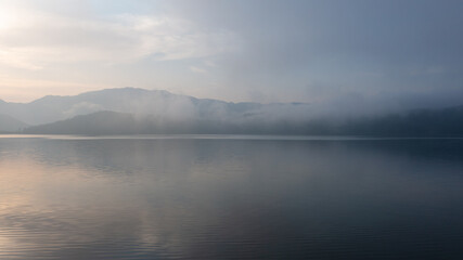 福井県三方五湖からの霧の景色 ドローン空撮