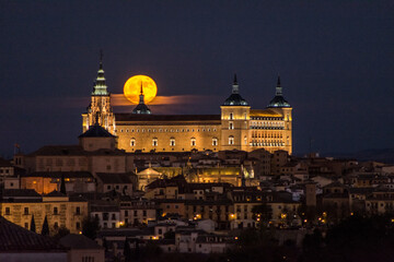Full moon Toledo