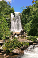 Obraz premium Big waterfall in the forest (Cachoeira dos Garcias, MG, Brazil)