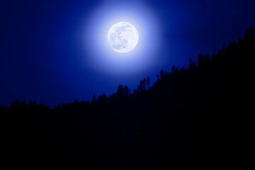 Mond &uuml;ber den Schwarzwald