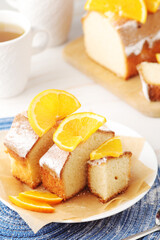 A biscuit citrus cake with oranges