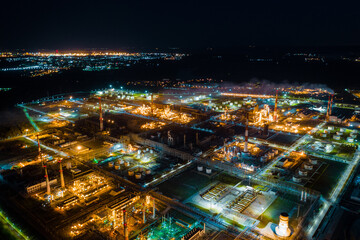 Fototapeta na wymiar Oil refinery night