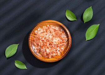 Himalayan pink salt crystals, powdered red rock salt from Pakistan