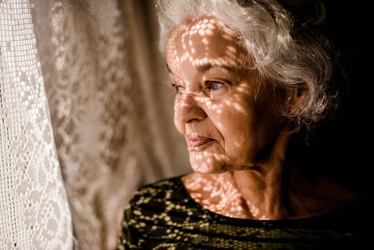 Close de mulher idosa 