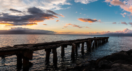 Obraz premium Sunset Over Lanai and The Historic Mala Wharf, Lahaina, Maui, Hawaii, USA