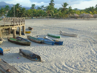 Canoas en playa