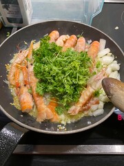 fried shrimp with lemon