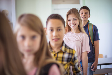 Obraz premium Multiethnic children in classroom.