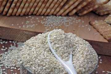 Sesame seeds with crackers