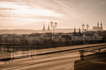 Mehrfachbelichtung: Stadtpanorama Koblenz von der Balduinbrücke aus gesehen
