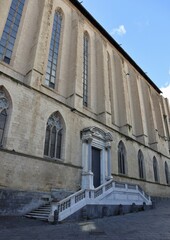Napoli - Ingresso laterale della Chiesa di Santa Chiara