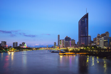 Fototapeta na wymiar skyline of Brisbane at night, capital of Queensland, Australia