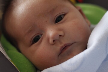 Ni&ntilde;o bebe var&oacute;n 