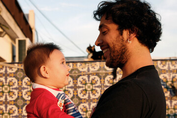 Ni&ntilde;o bebe var&oacute;n 