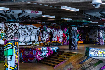 Fototapeta na wymiar graffiti on the skating wall