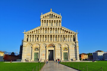 Fototapeta na wymiar landscape of Piazza del Duomo also known as Piazza dei Miracoli in the city of Pisa in Tuscany, Italy