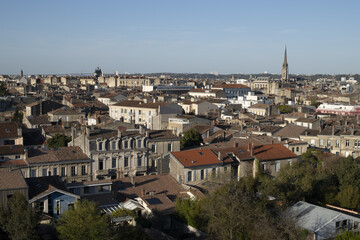 Fototapeta na wymiar Les toits de Bordeaux 3