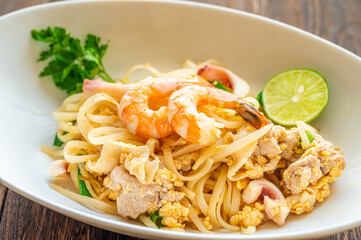 タイ料理　パッタイ