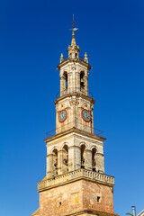 Fototapeta premium Iglesia de Santa Maria de la Encarnacion en el pueblo de Constantina, en Cazalla de la Sierra, Sevilla, Andalucia, España