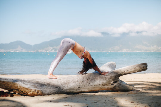 yoga na praia