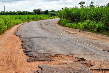 Holes in the road at the beginning of the Santa Cruz x Lagoa de Cima section.