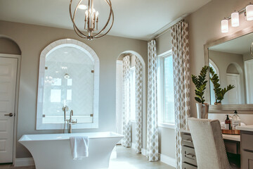 Turn your bathroom into a spa. Interior home photos, interior design, modern house, bathroom decorated with a modern touch, real estate, hospitality, home entertaining