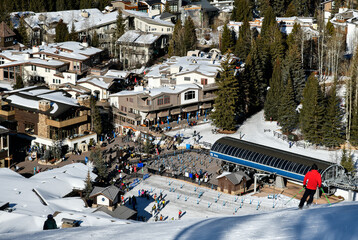 Ski lift gondola station with view to Vail ski village, Colorado, USA © FashionStock