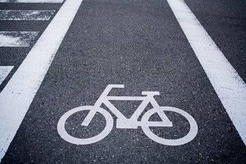 Obraz premium Bicycle path. Bicycle sign. Bicycle Lane on street road.