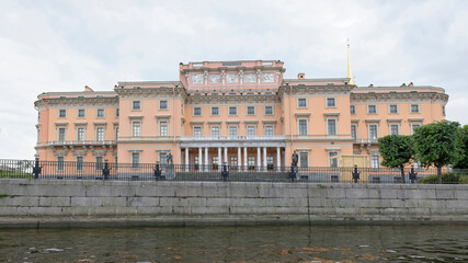 Fototapeta na wymiar Mikhailovsky Castle in St. Petersburg, the palace of Emperor Paul 1