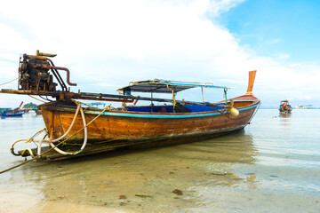 Obraz premium Longtail boats harbor at Ko Lipe island in Satun, Thailand.