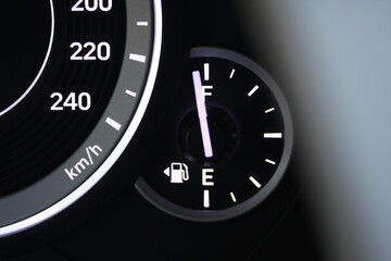 Vehicle fuel gauge beyond full