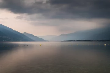 Fototapeten lake in mountains © Residence View