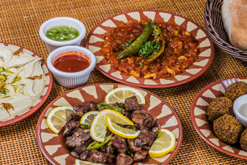 fried tomatoes with chicken liver 