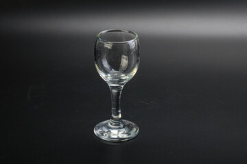Empty glass for vine or water