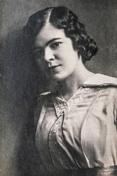 Germany - CIRCA 1930s: Lady. portrait. Woman in studio. Vintage Carte de Viste Art Deco era photo