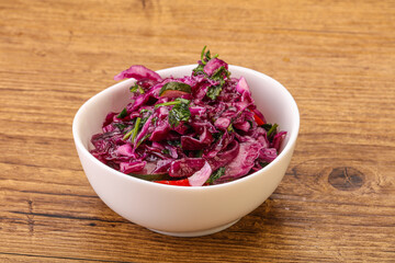 Pickled red cabbage with herbs