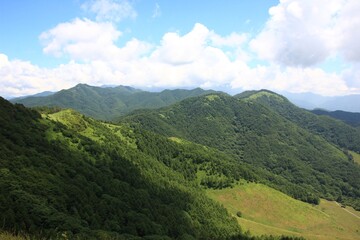 高原の風景　長野県飯盛山からの風景。