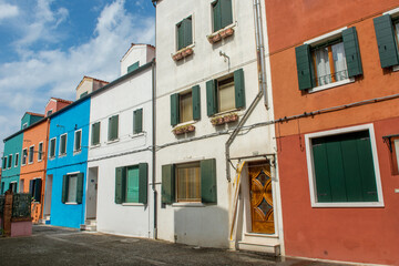 Fototapeta premium discovery of the city of Venice, Burano and its small canals and romantic alleys