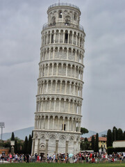 Fototapeta na wymiar the leaning tower of pisa