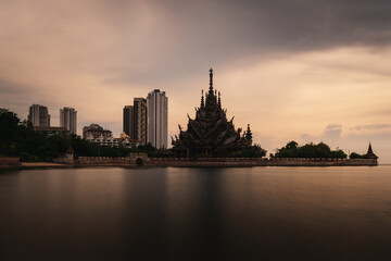 temple si sanphet at sunset