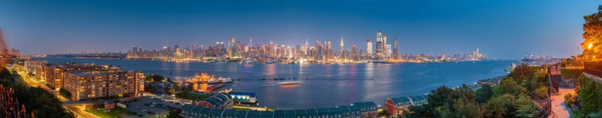 Foto auf Leinwand New York, New York, USA Midtown Manhattan skyline on the Hudson River © SeanPavonePhoto
