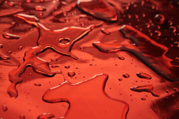 Gocce di acqua su fondi colorati