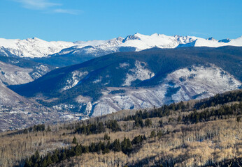 Fototapeta na wymiar Colorado Winter Mountains Vista