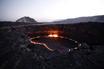 Lac de lave du volcan Erta Ale en Ethiopie
