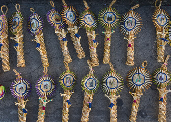 Palmas de domingo de ramos en semana santa, con imágenes de santos