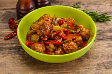 Meat ball in tomato sauce